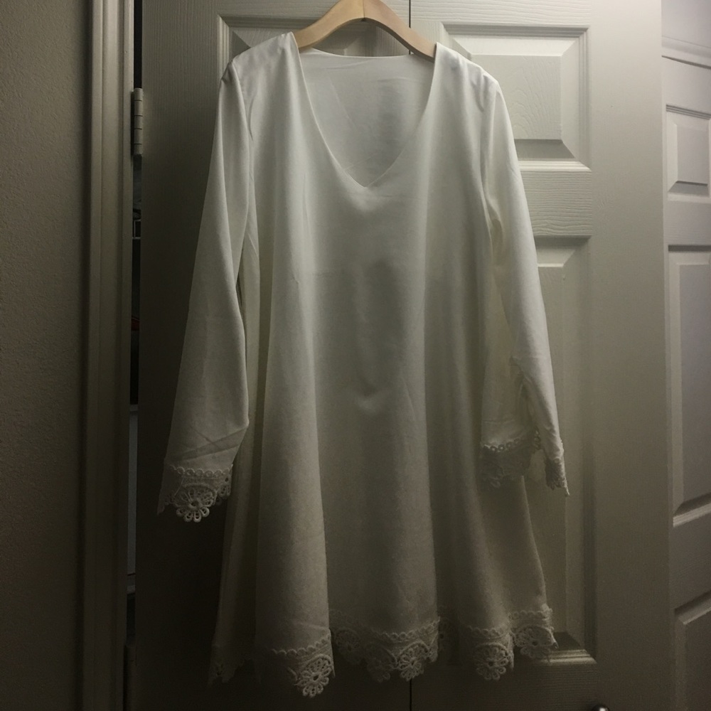 White V-neck dress
