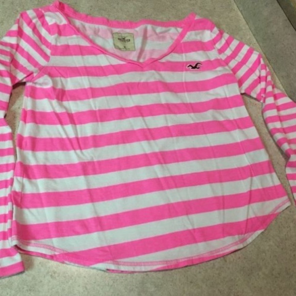 💞 Hollister Stripe Long Sleeve V Neck