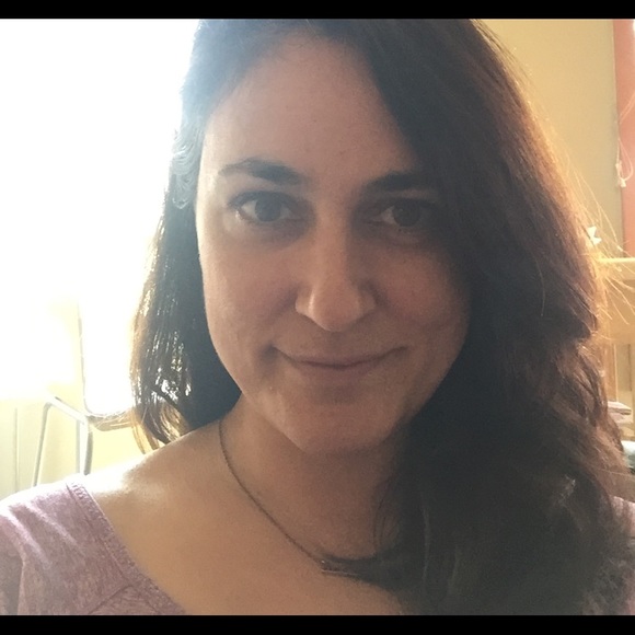 Meet your Posher, Pauline - Picture 1 of 1