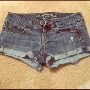 American Eagle low rise size 0 shorts