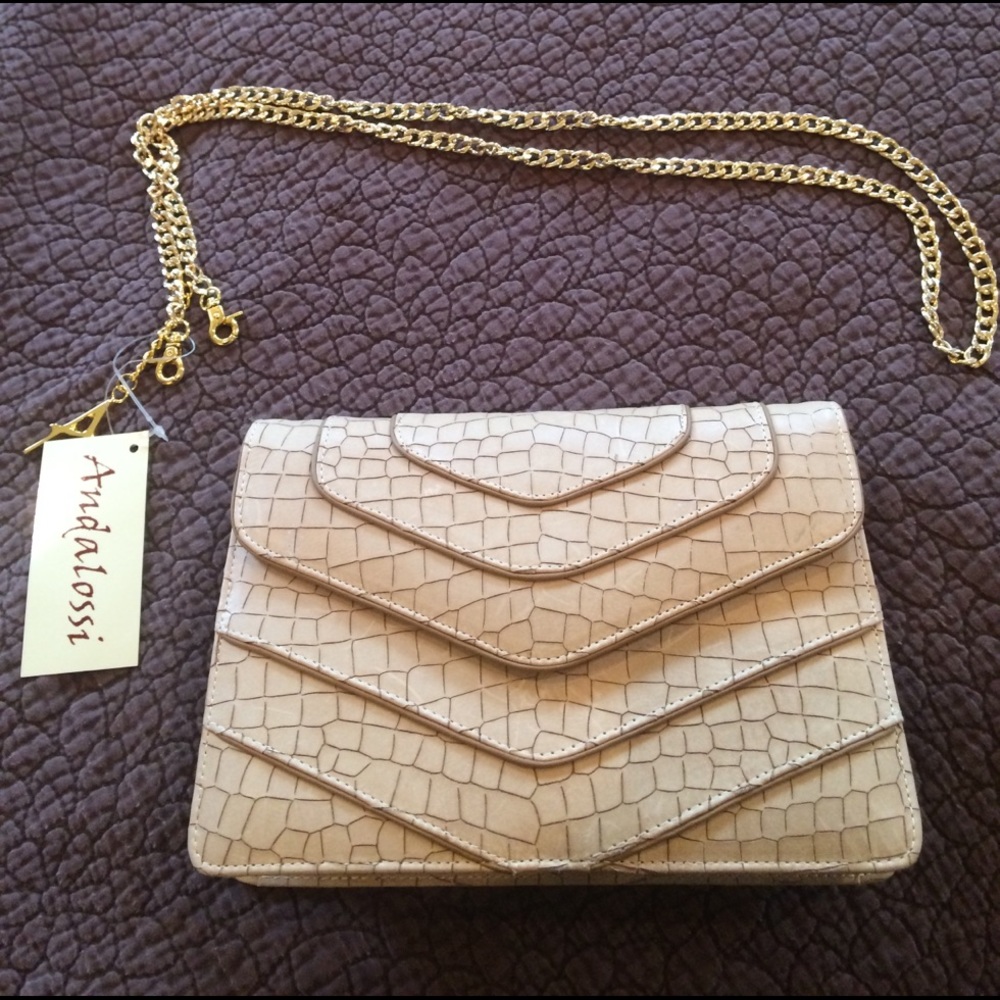 NWT Andalossi 100% Leather Purse