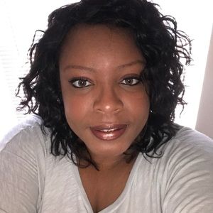 Meet your Posher, Leontyne