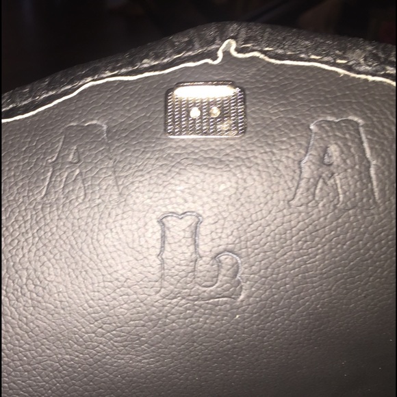 Black and white purse - Picture 4 of 4