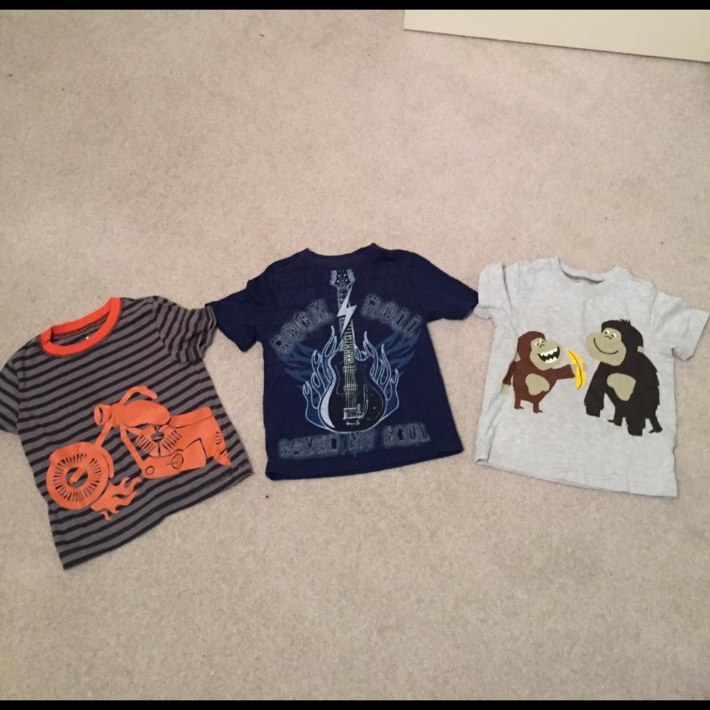 Boys size 2T shirts set of 3 - Picture 1 of 2