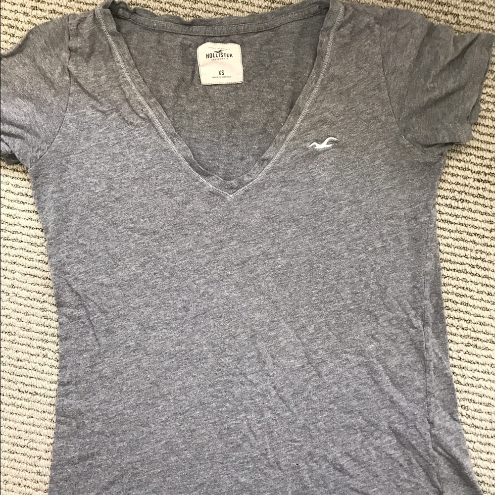 Hollister grey tee
