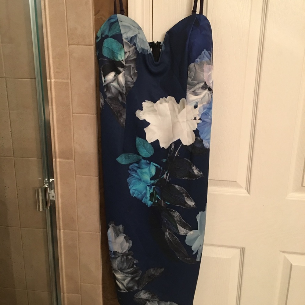 Valleygirl brand dress blue and white size L