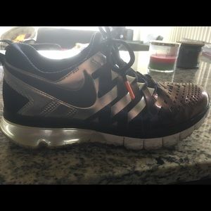 Nike air max/finger traps 10