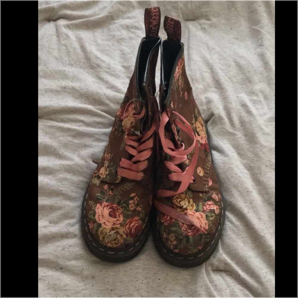 Authentic floral dr marten boots