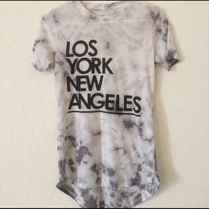 Graphic top Offers accepted!!