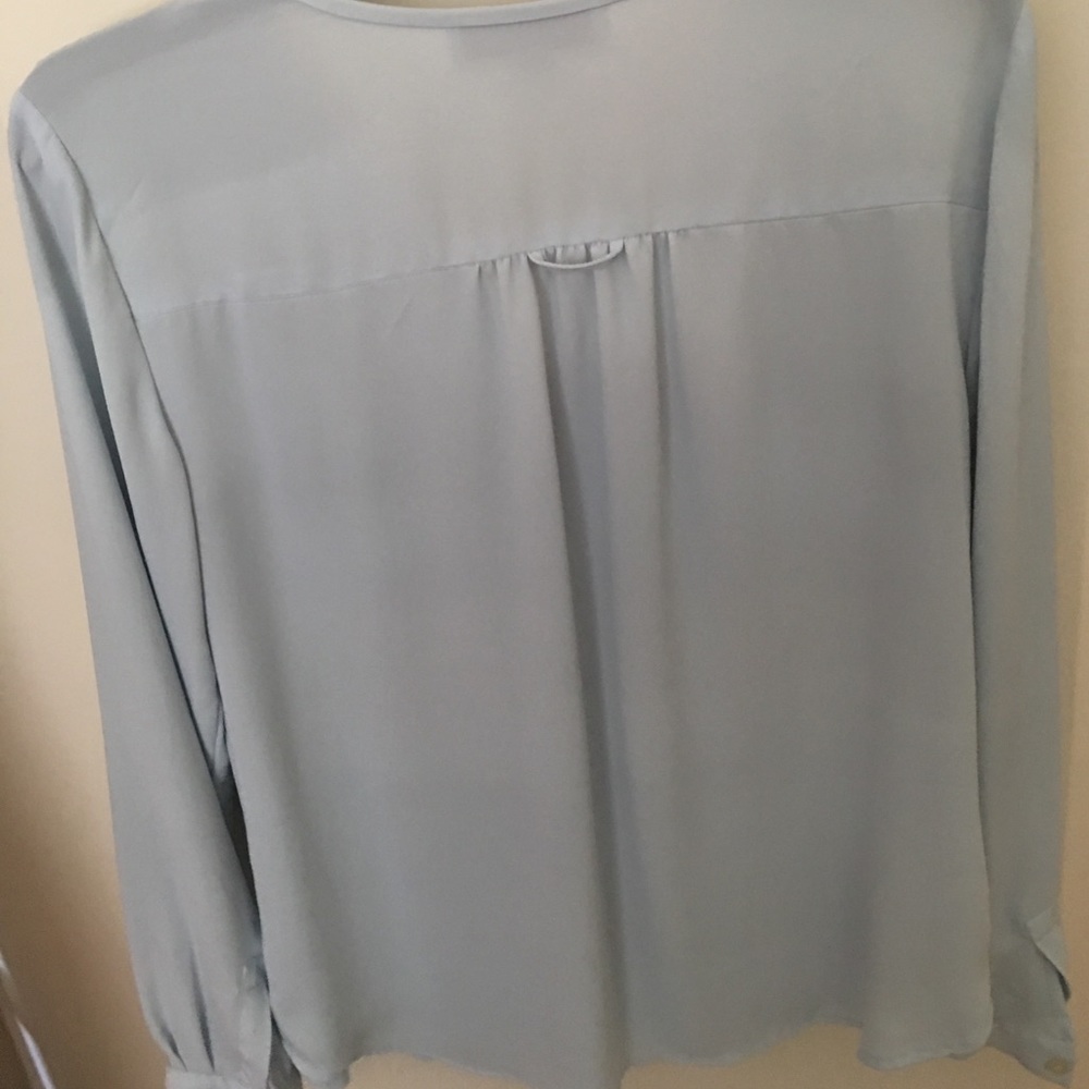Loft powder blue blouse - Picture 4 of 4