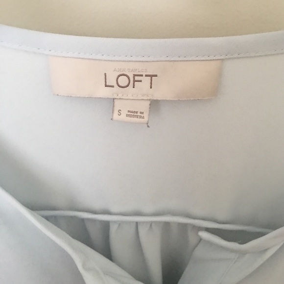 Loft powder blue blouse - Picture 2 of 4