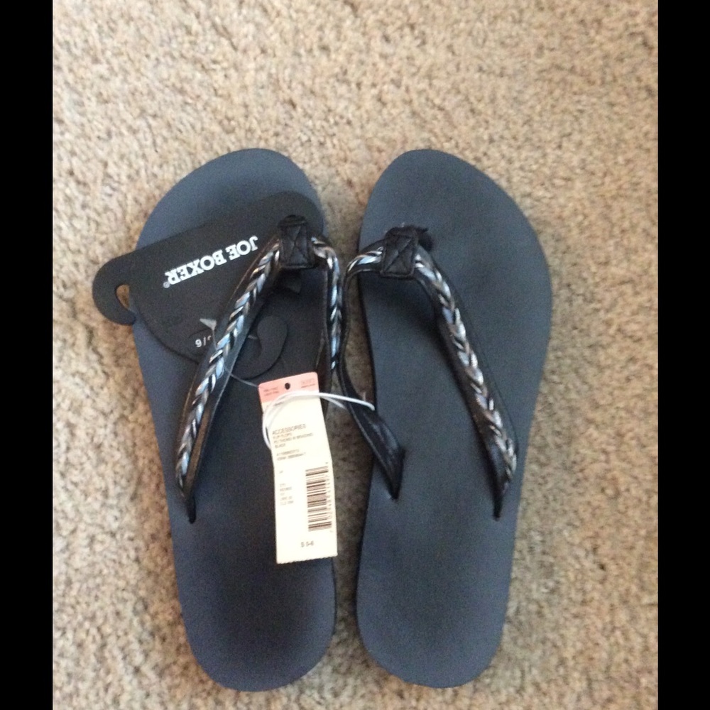 Joe Boxer flip flops size 5/6