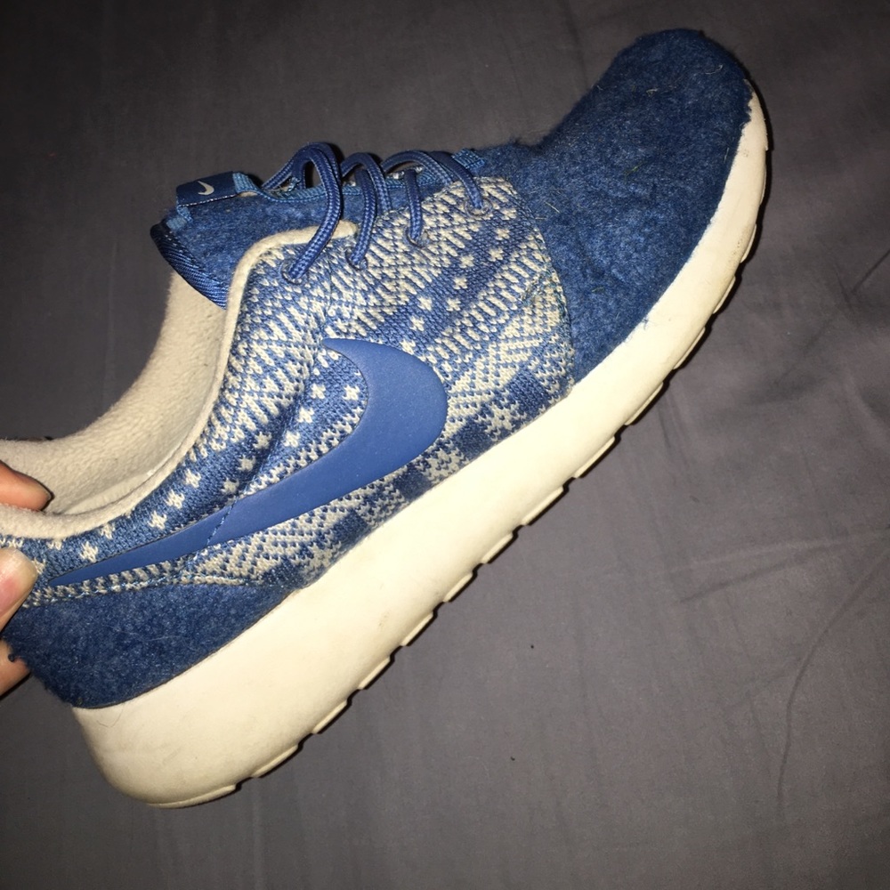 Nike roches winter style