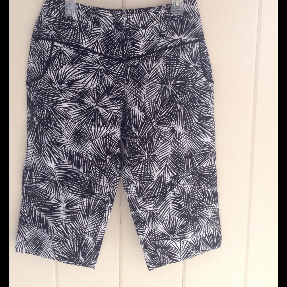 Ruby Rd Linen Capri Pants - NWT