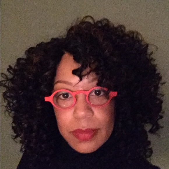 Meet your Posher, Pamela - Picture 2 of 2