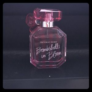 Victoria's Secret. Bombshell in bloom 1.7 oz