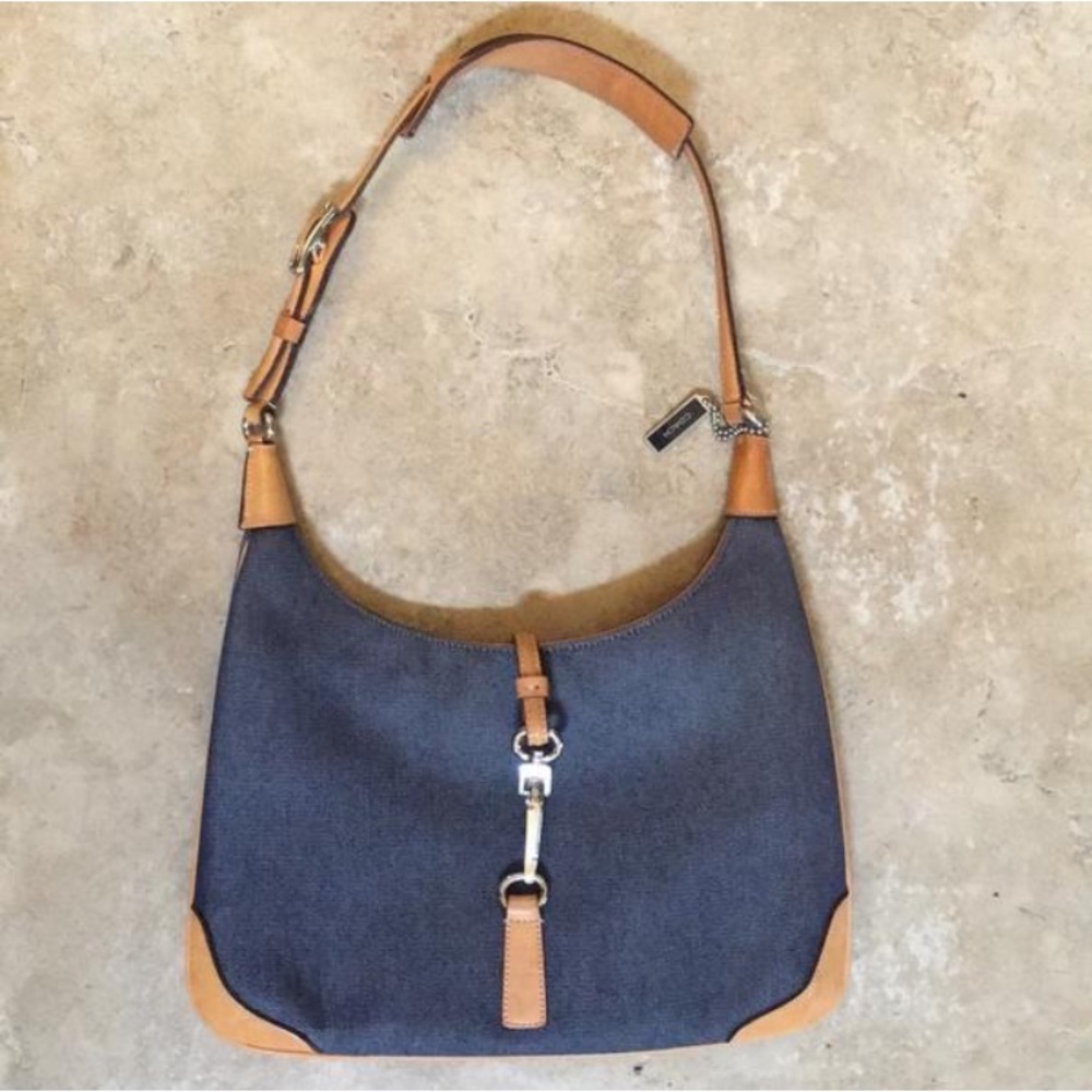 Stylish Coach Shoulder Bag