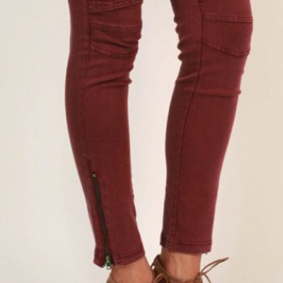 Red moto leggings - Picture 4 of 4