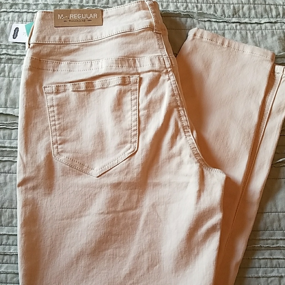 💥BOGO💥 NWT Maurices Jeggings in Cream