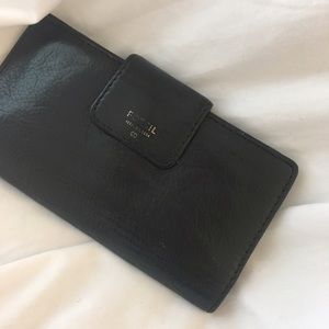 Black fossil wallet