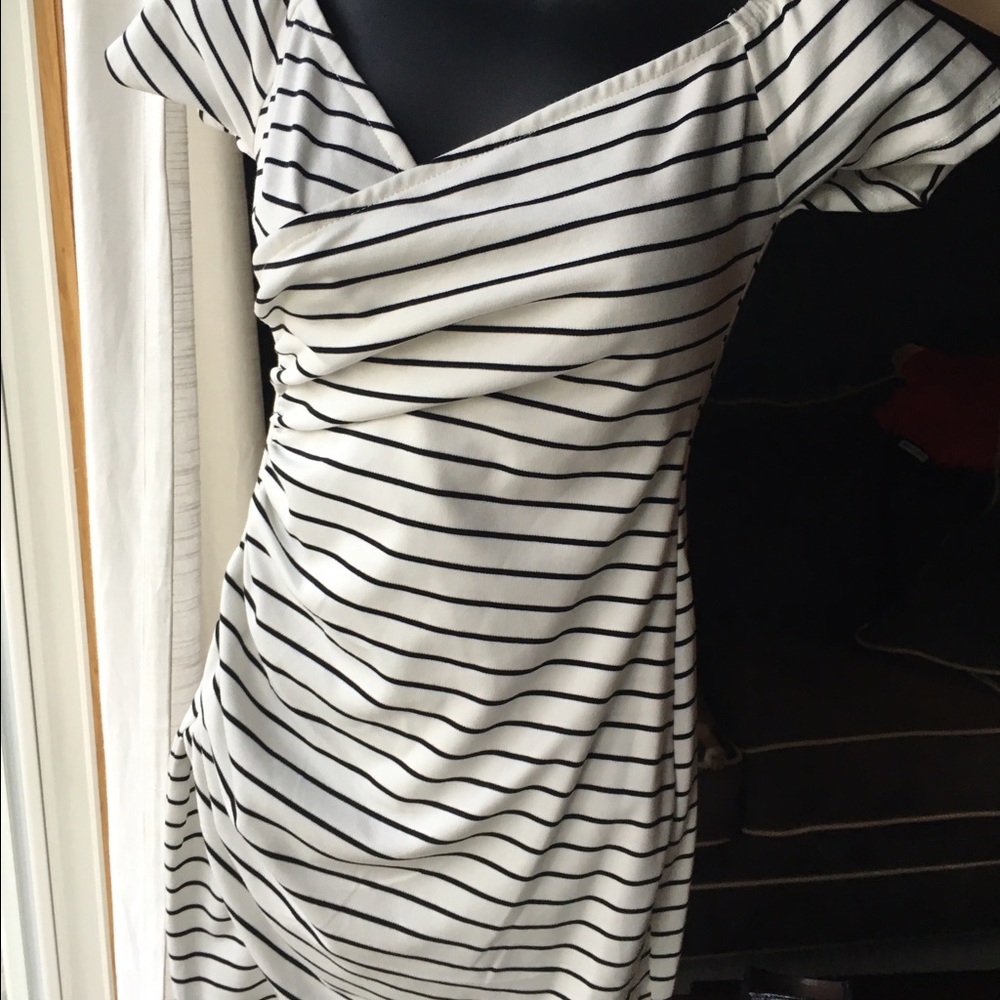 Mini dress - black and white