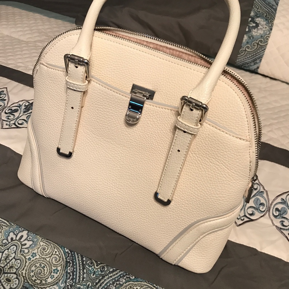 Purse - Picture 2 of 5