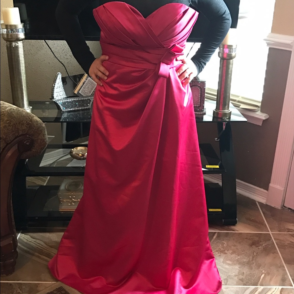 Bill levkoff gown