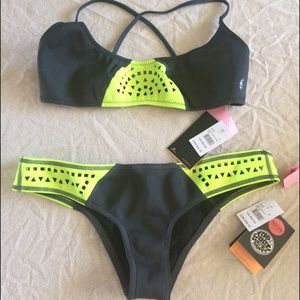 Super Cute and cheeky Rip Curl Bikini! SZ L