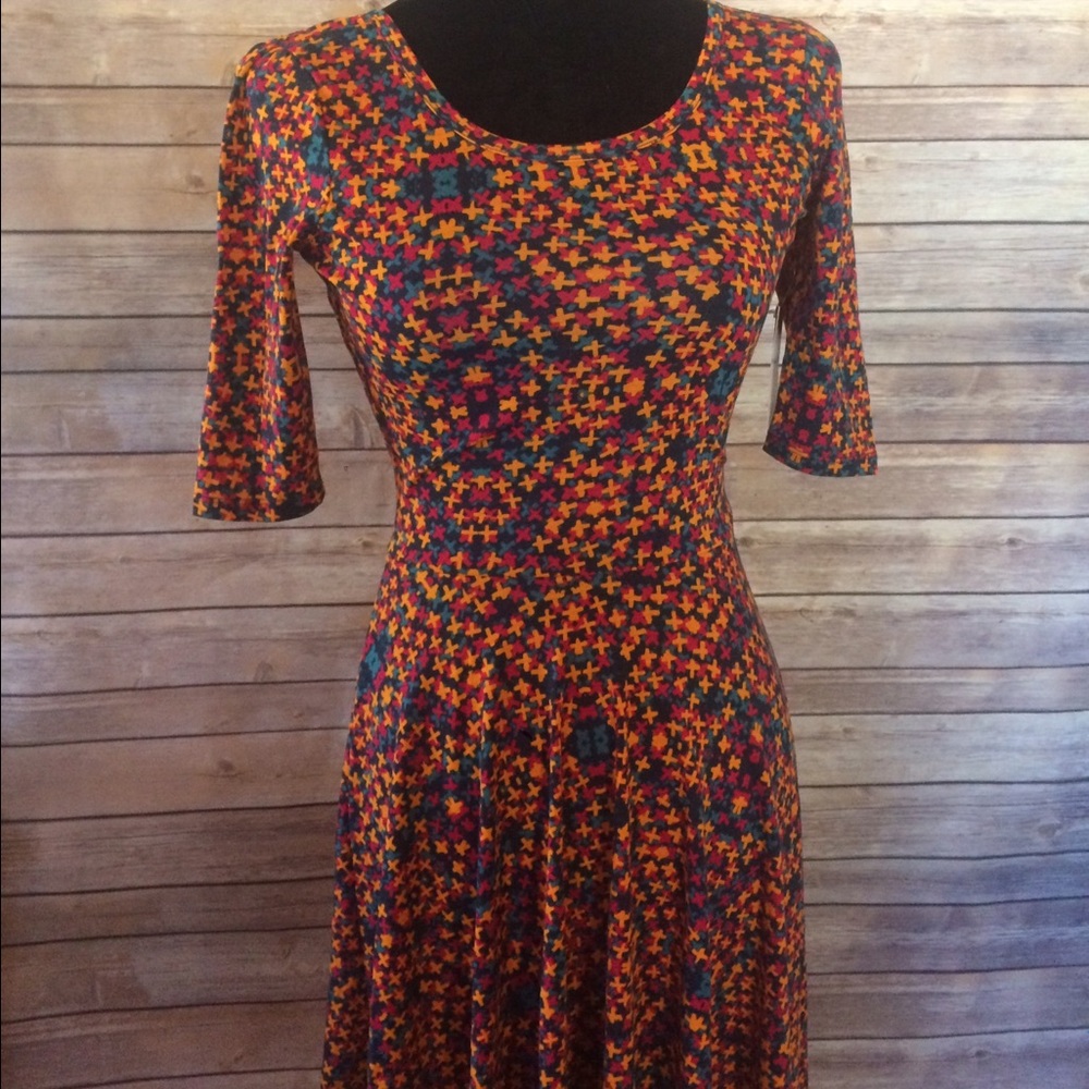 XS Lularoe Nicole dress with colorful "X" pattern