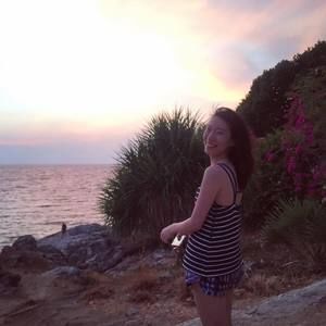 Meet your Posher, Chloe