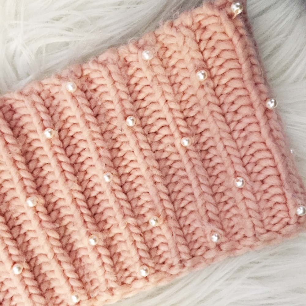 ✨Pink Pearlescent Beaded Head Scarf✨ - Picture 5 of 9
