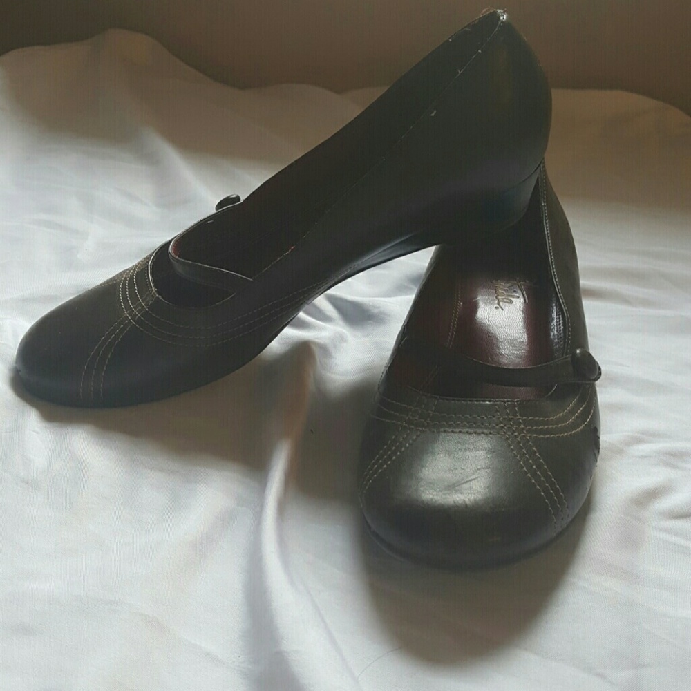 Brown leather flats
