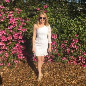 🥂🥂 White Lilly Pulitzer One Shoulder Dress!!!