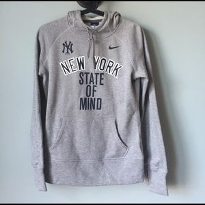 Nike Therma- fit Yankee hoodie. Grey with Navy