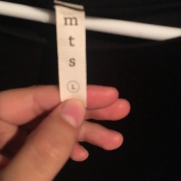 Black dress- with pockets! - Picture 4 of 4