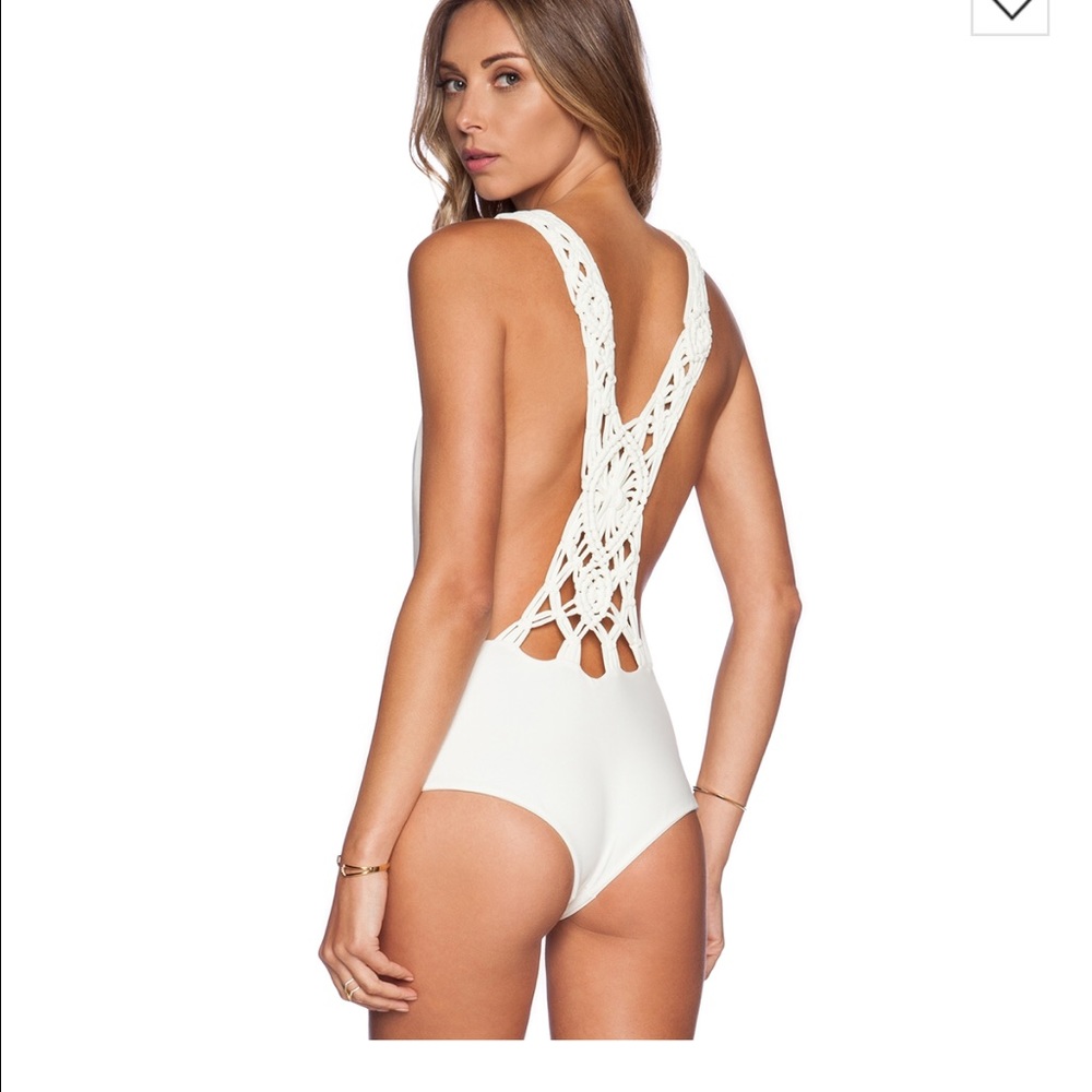 Like New - one peace swimsuite!