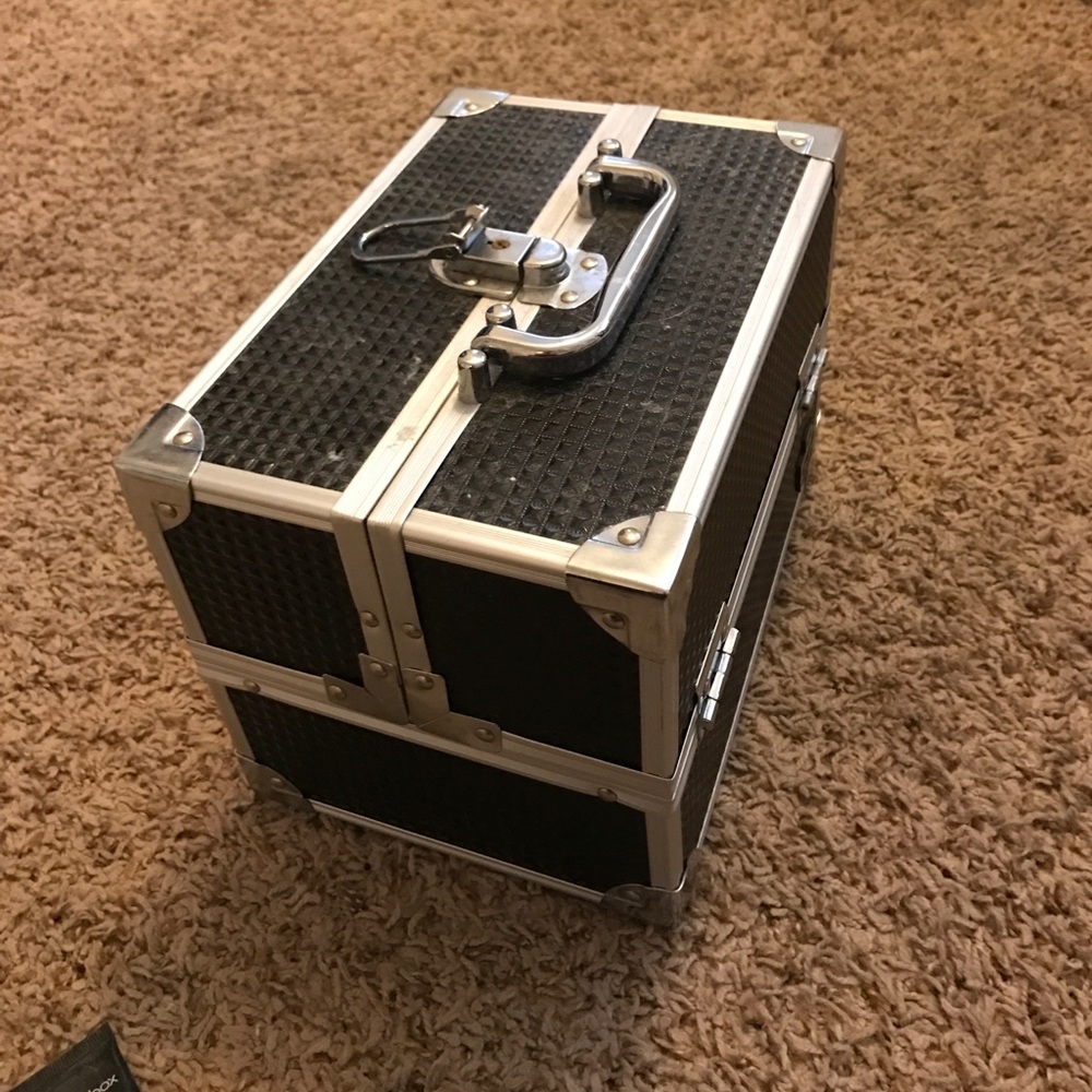 Makeup organizer
