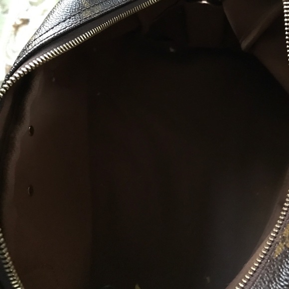 Louis Vuitton tote - Picture 3 of 5