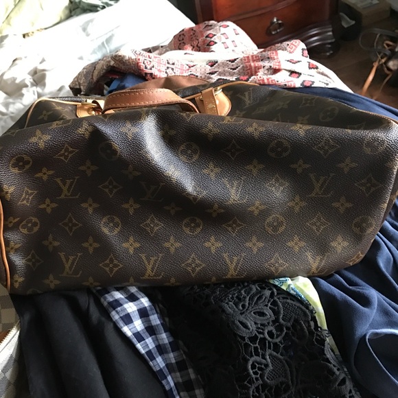 Louis Vuitton tote - Picture 5 of 5