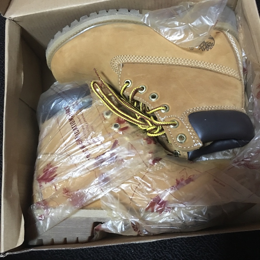 Timberland boots 4 1/2 boys