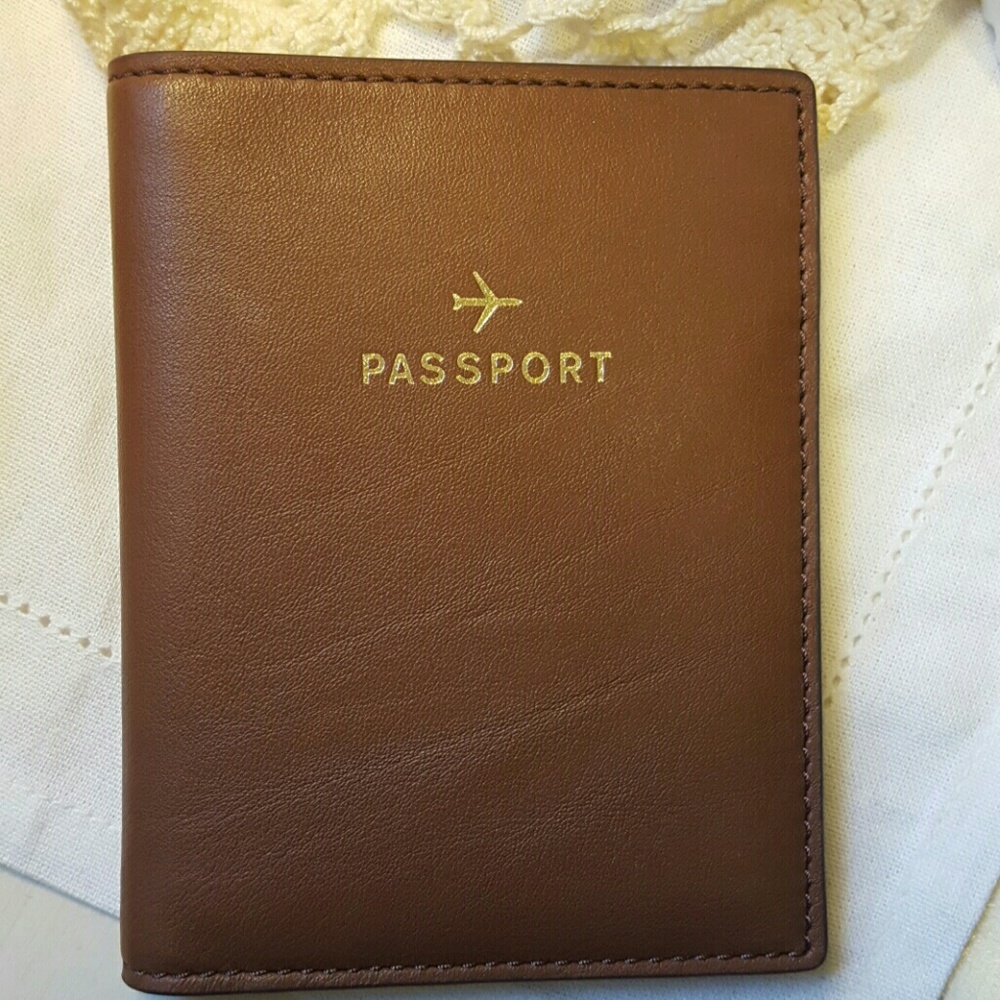 *SOLD* Fossil Passport Case