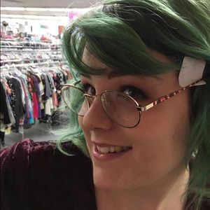 Meet your Posher, Kendra