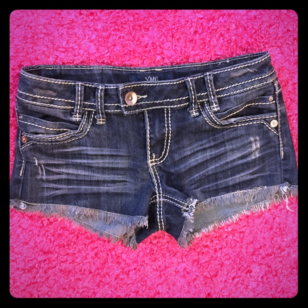 Cut off shorts