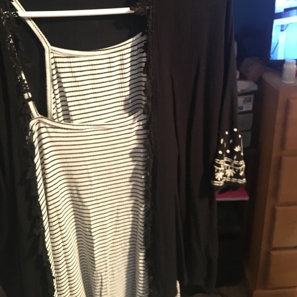 Striped dress with a cardigan - Picture 4 of 5