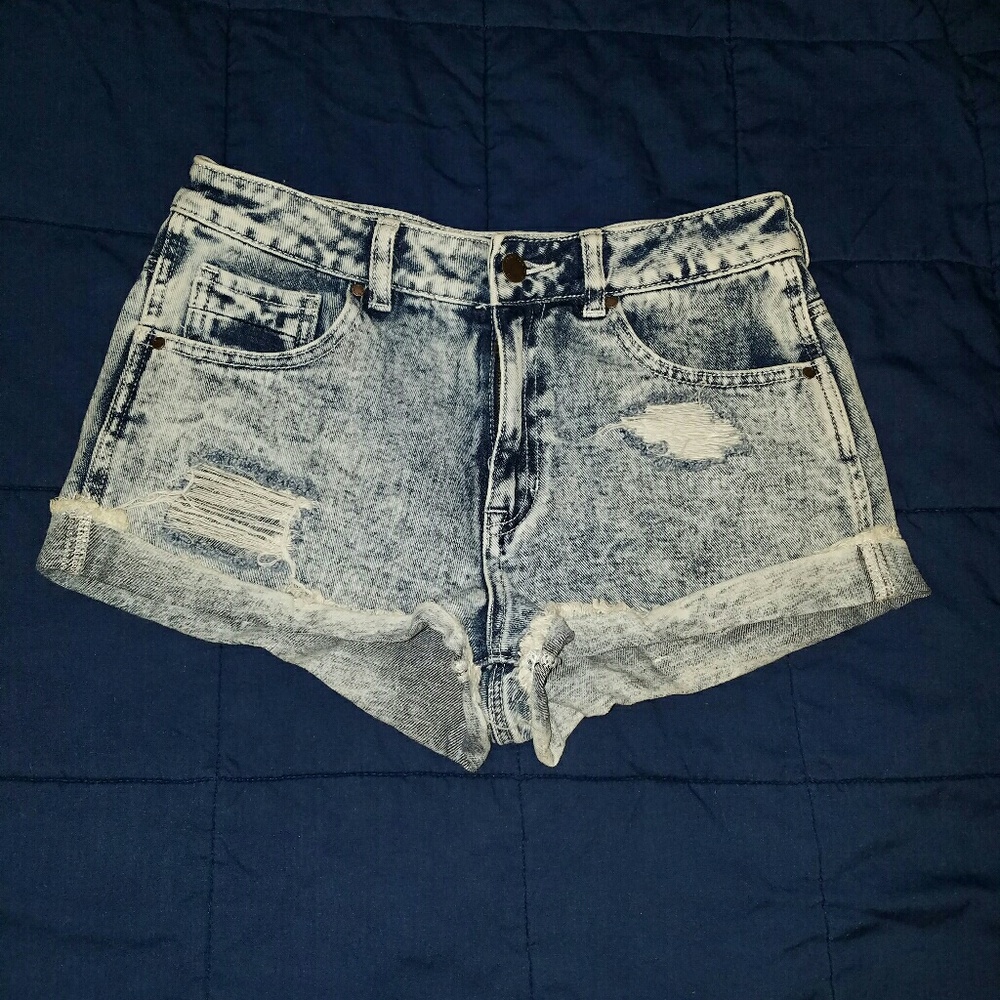 High wasted shorts
