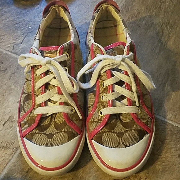 Cute Coach shoes size 7.5! - Picture 3 of 6