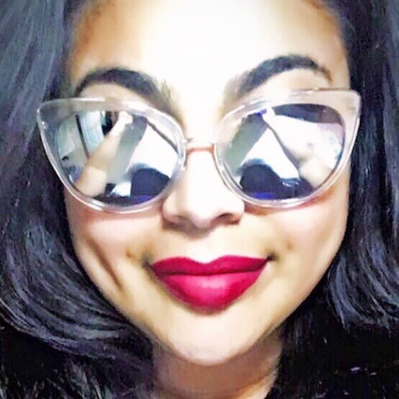 💕HP💕 Cat Eye Sunnies - Picture 6 of 6