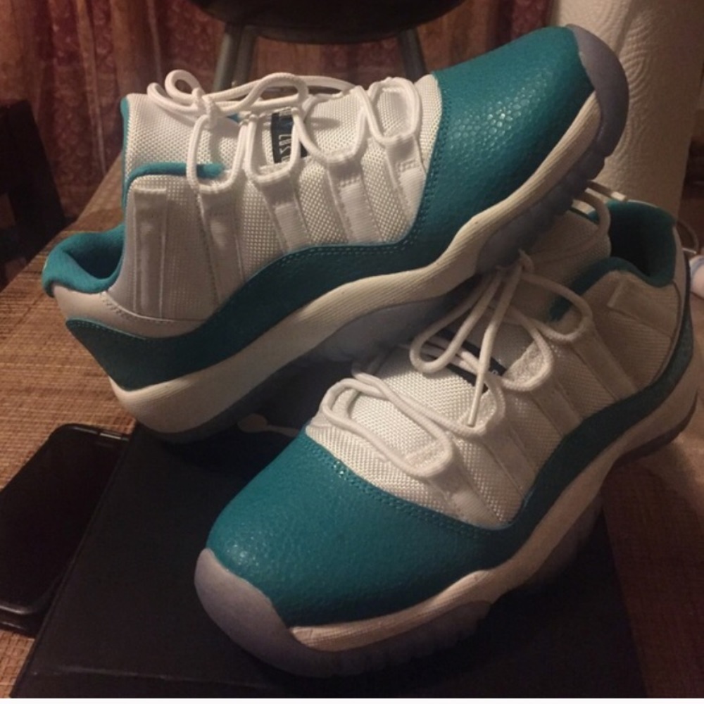 Jordan's 11 Retro Low