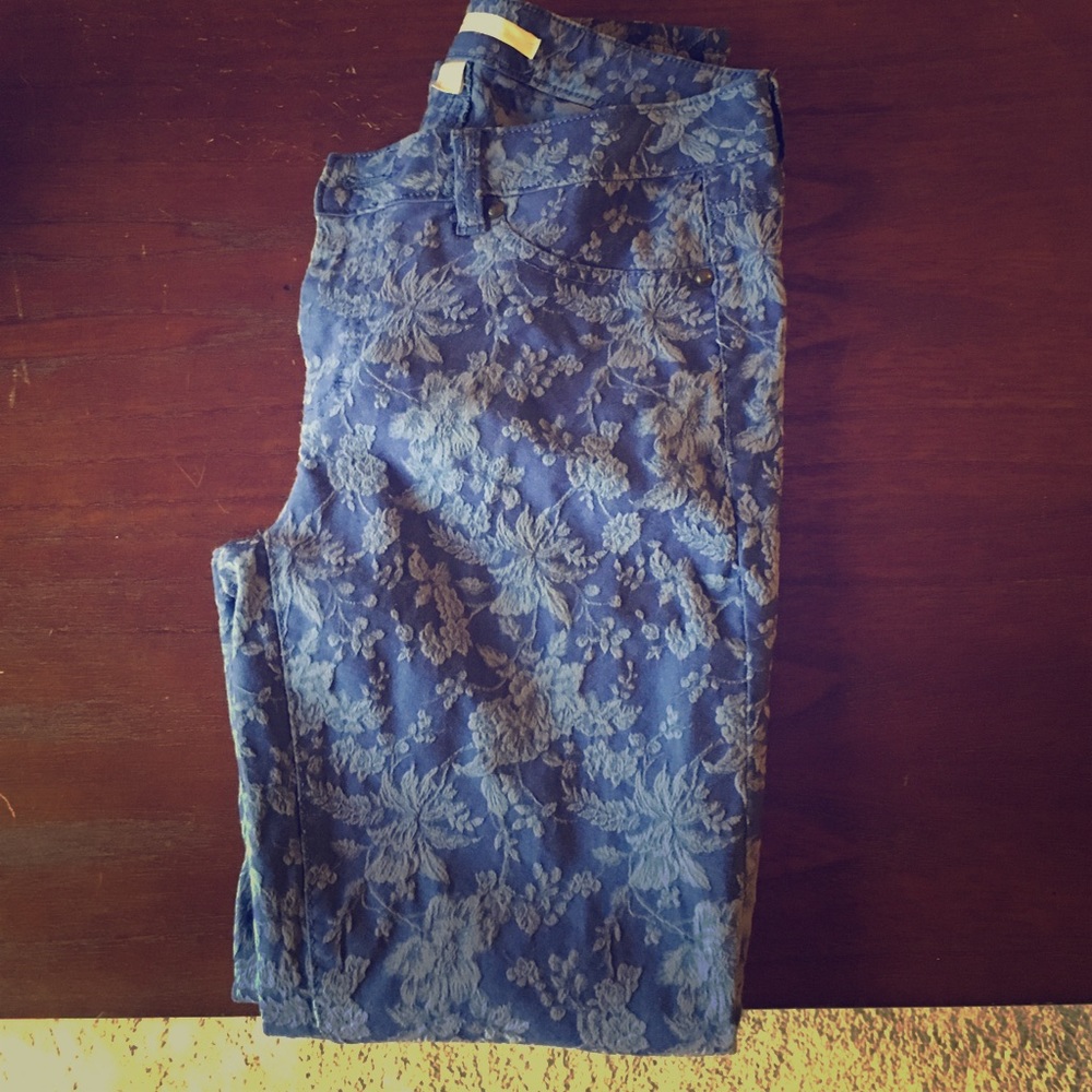 Floral patterned Lauren Conrad skinny jeans