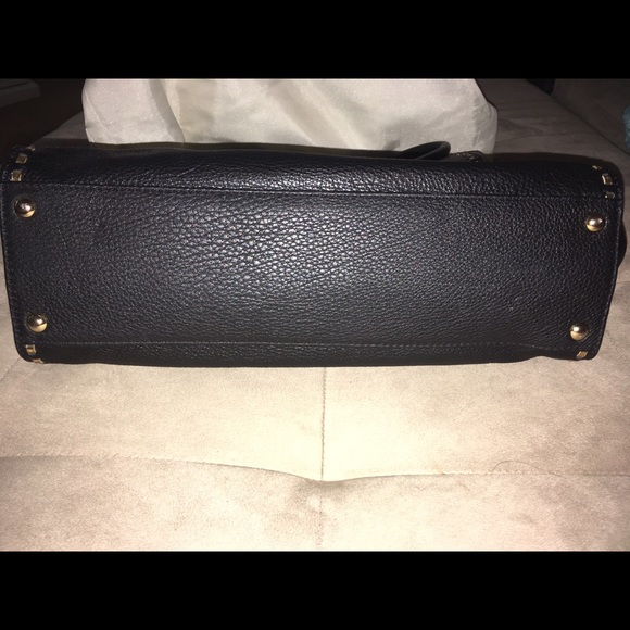 ❌SOLD❌ Micheal Kors Handbag - Picture 2 of 4
